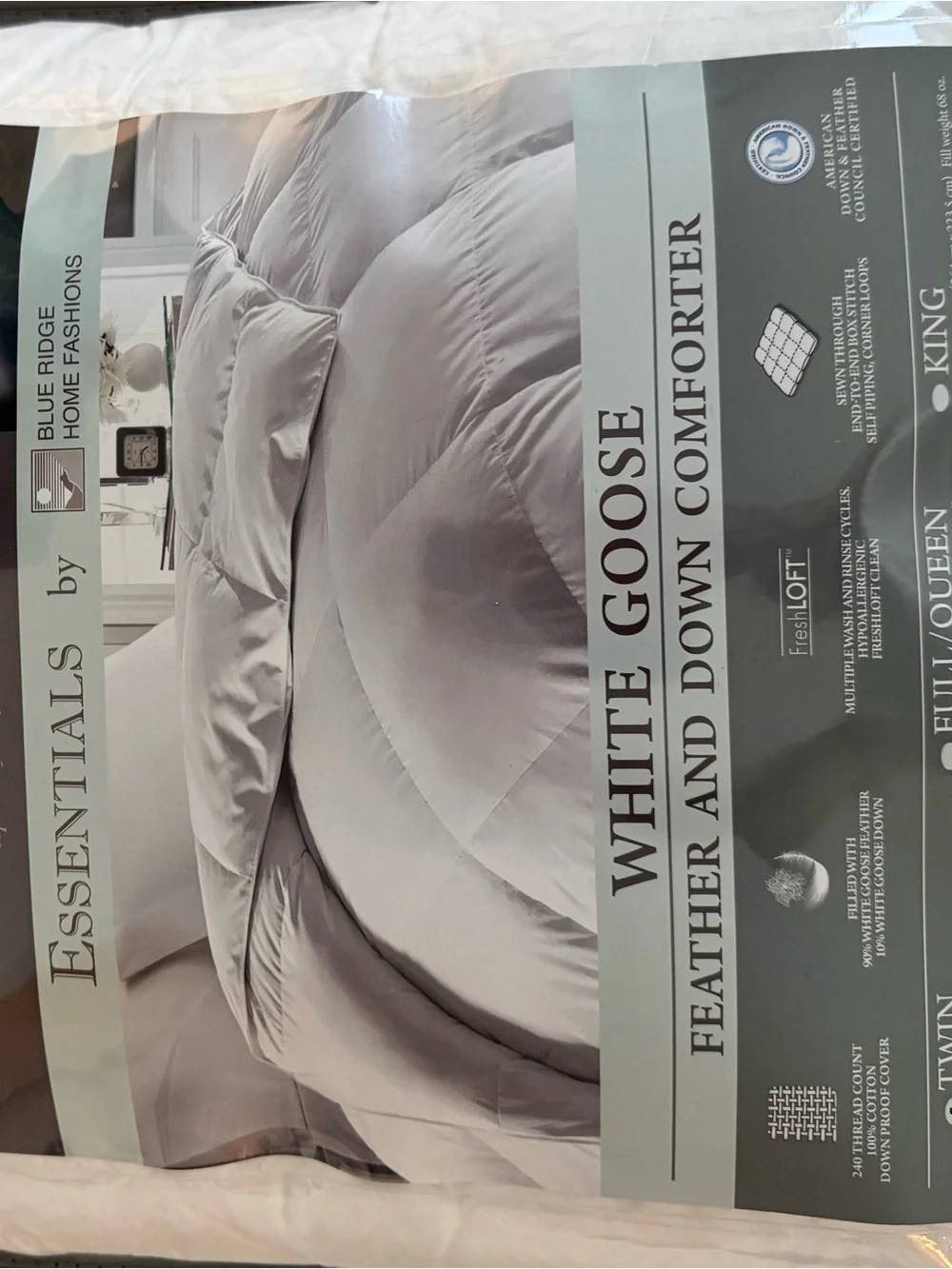 Kathy Ireland Home Royal Luxe Twin White Goos Feather and Down Comforter